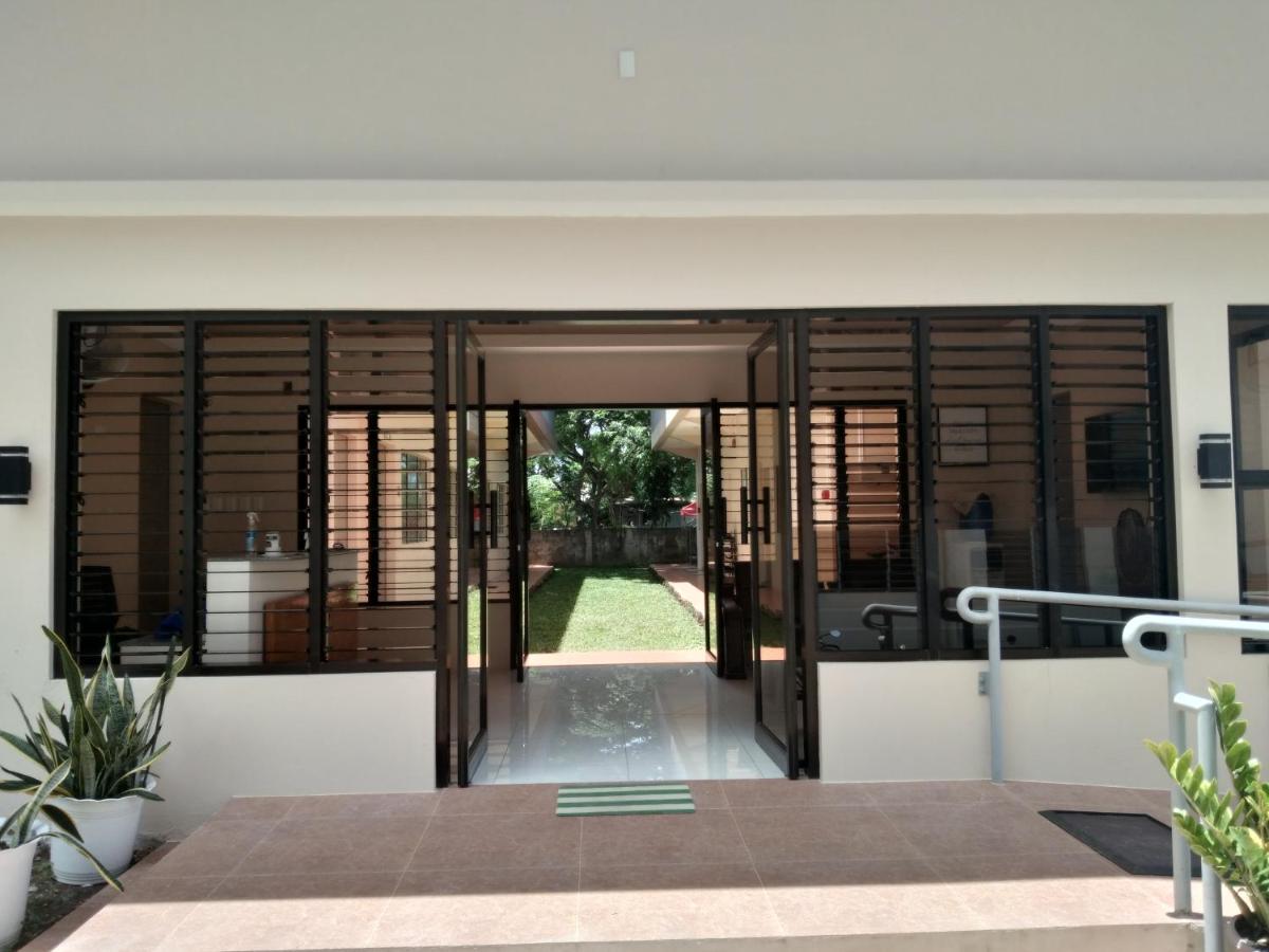 Claytown Pension House Dumaguete City ภายนอก รูปภาพ