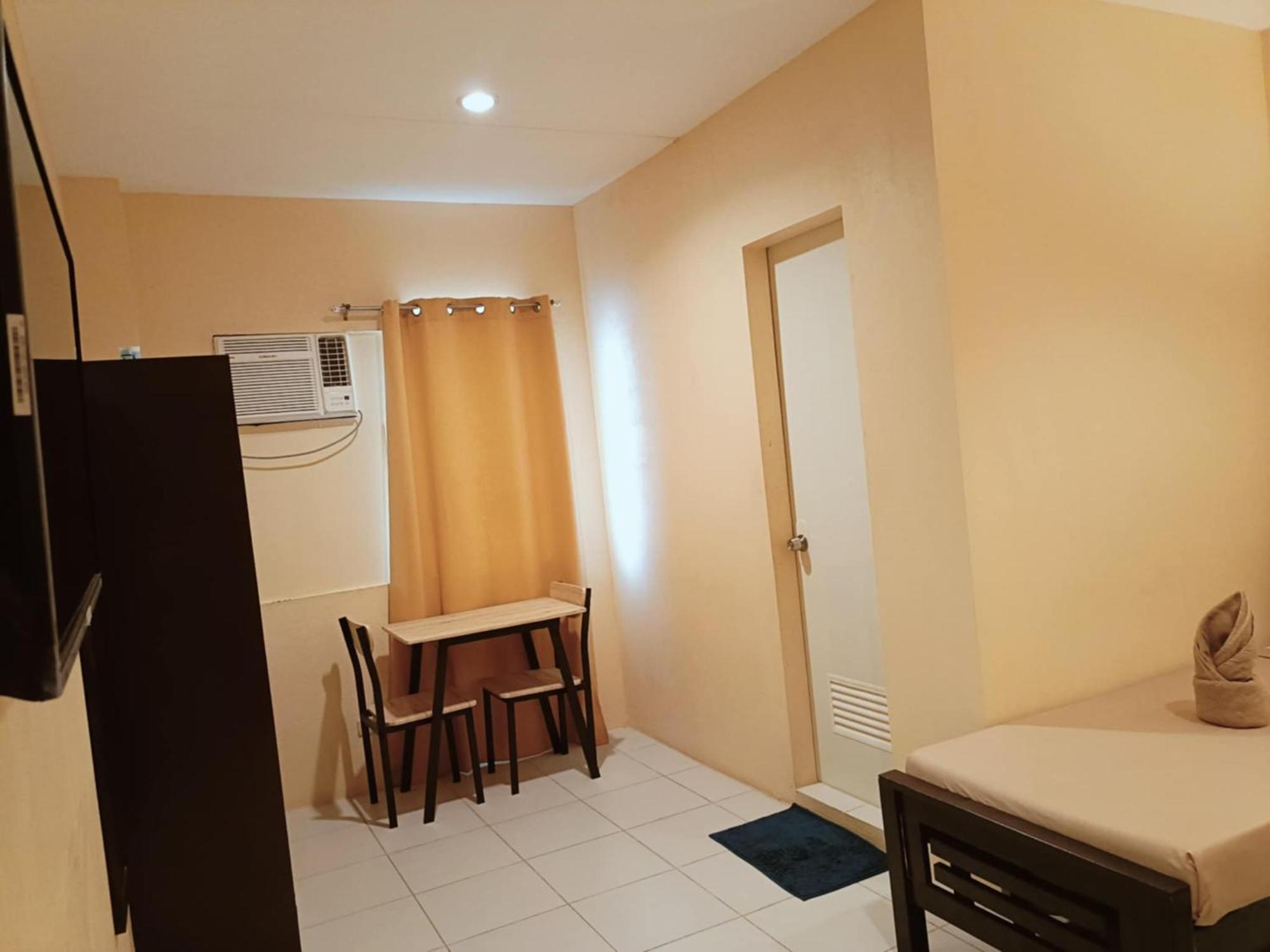 Claytown Pension House Dumaguete City ภายนอก รูปภาพ