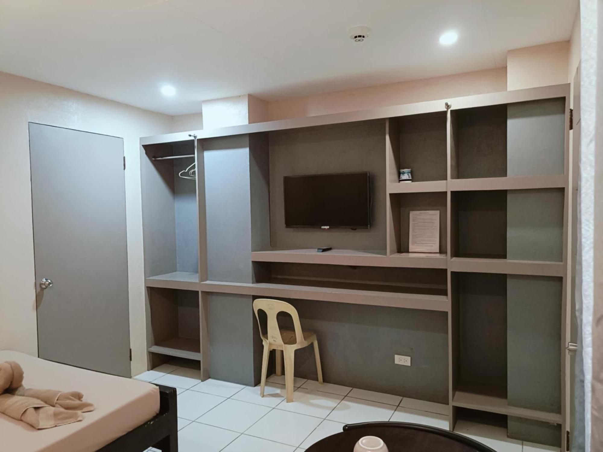 Claytown Pension House Dumaguete City ภายนอก รูปภาพ