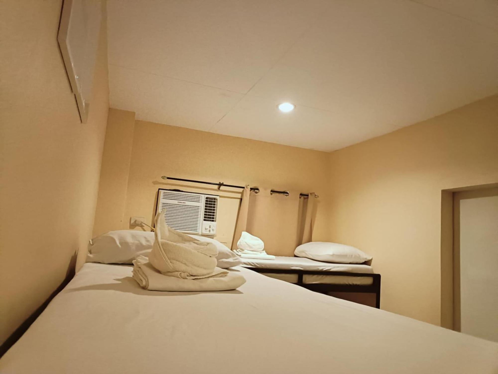 Claytown Pension House Dumaguete City ภายนอก รูปภาพ