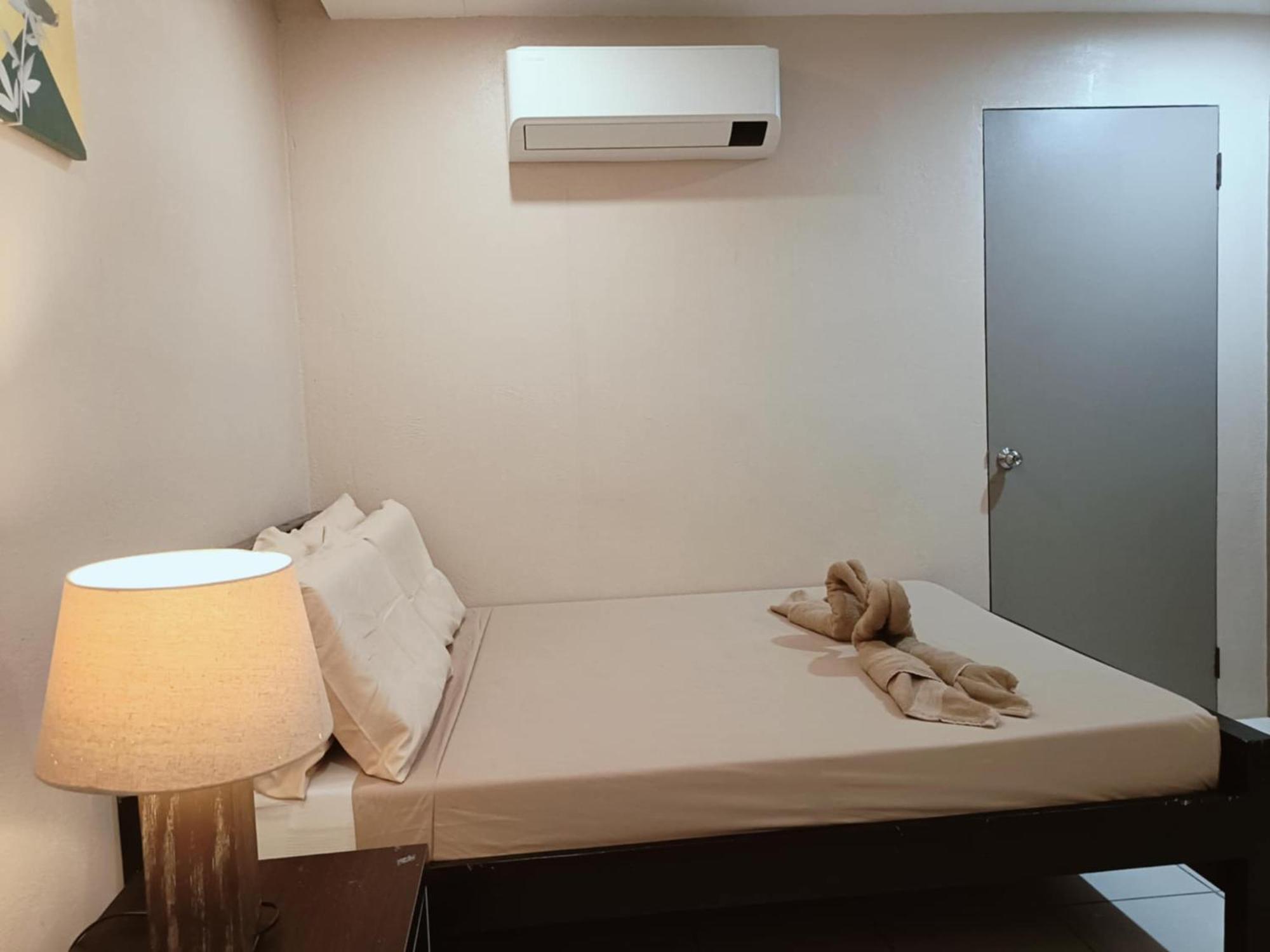 Claytown Pension House Dumaguete City ภายนอก รูปภาพ