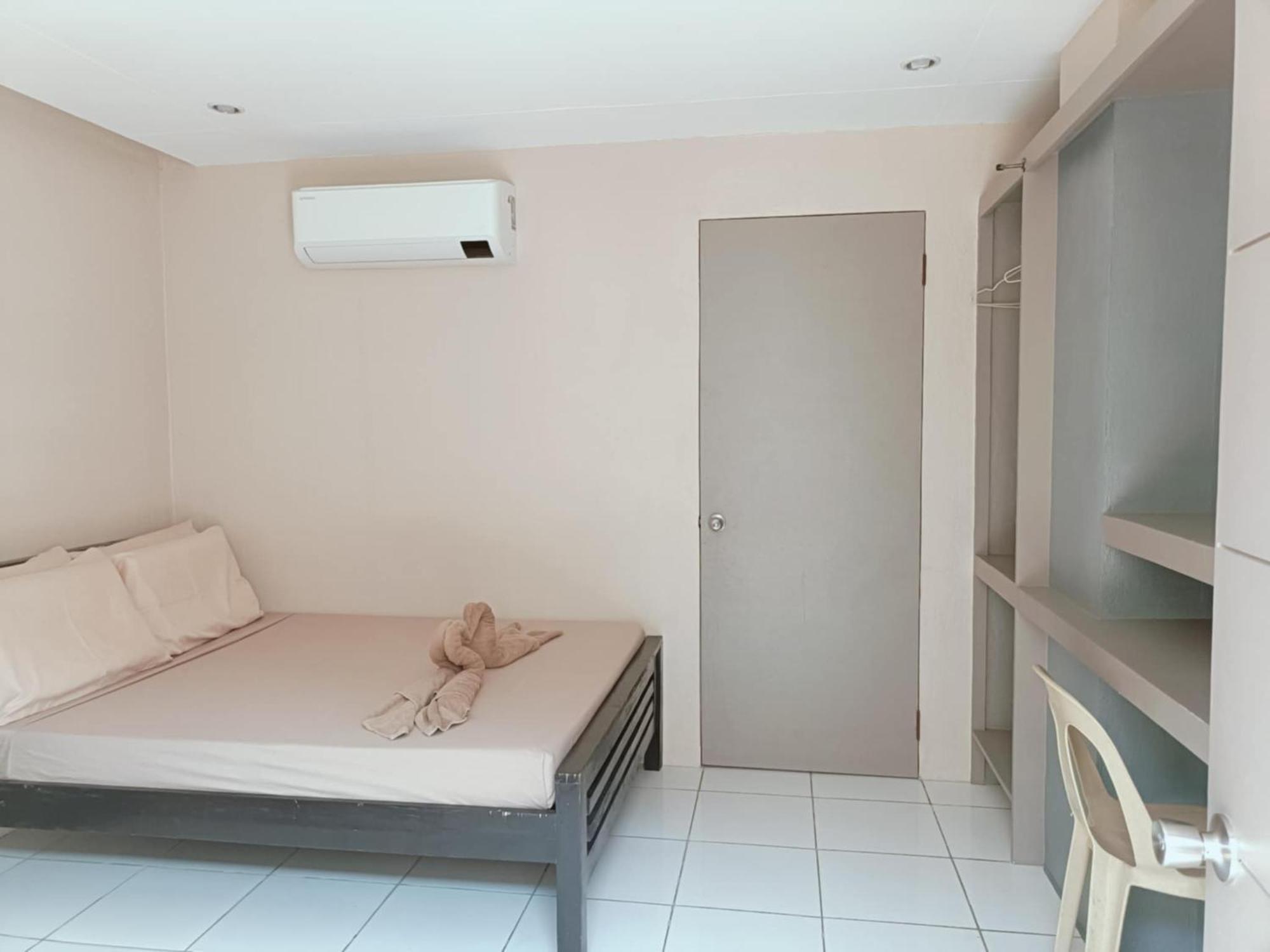 Claytown Pension House Dumaguete City ภายนอก รูปภาพ