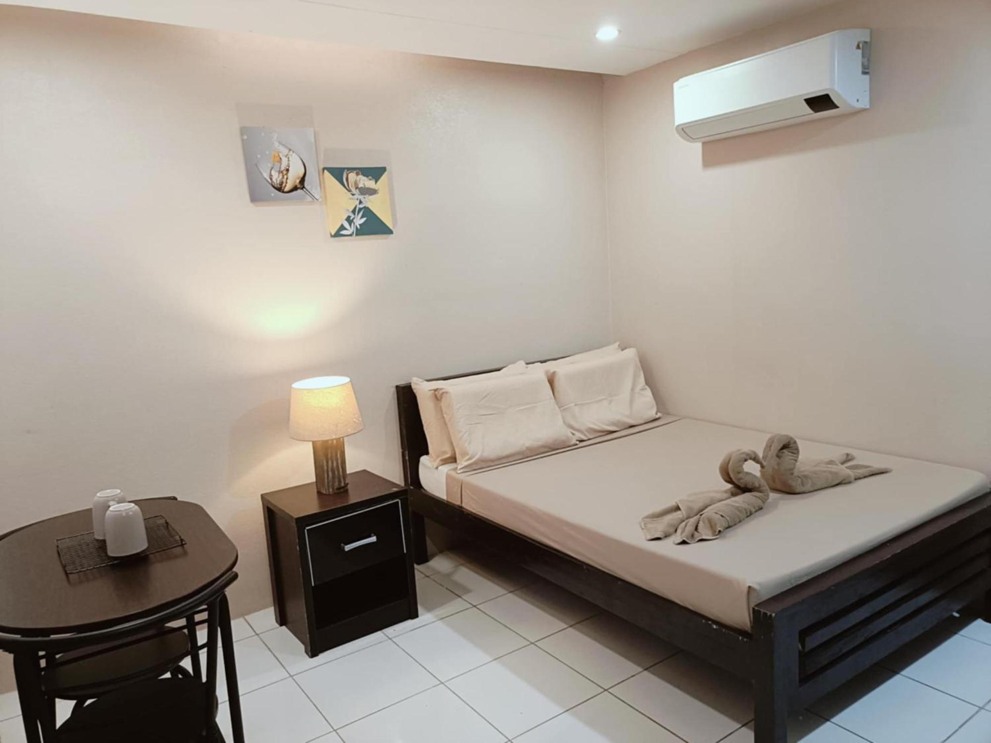 Claytown Pension House Dumaguete City ภายนอก รูปภาพ