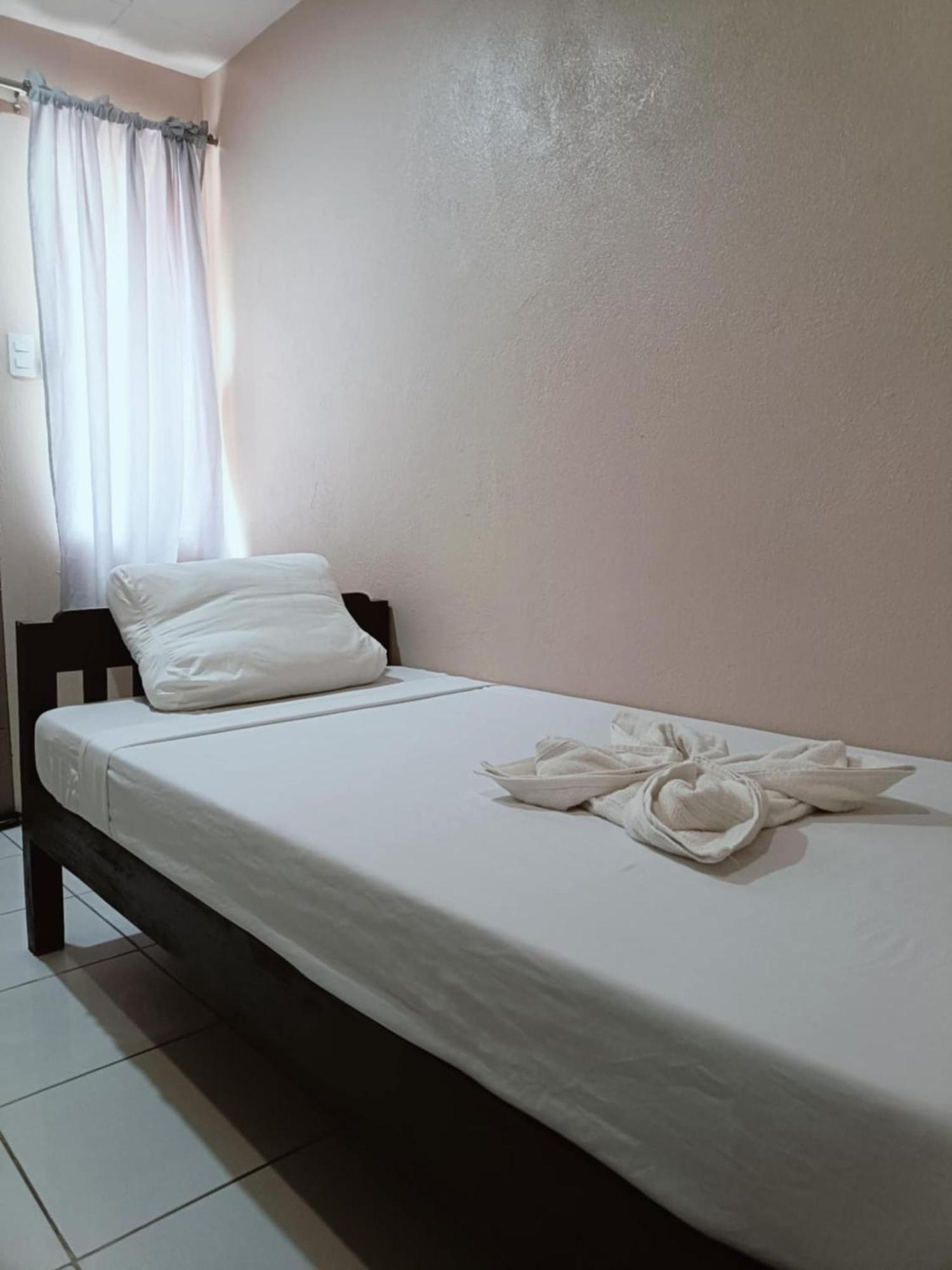 Claytown Pension House Dumaguete City ภายนอก รูปภาพ