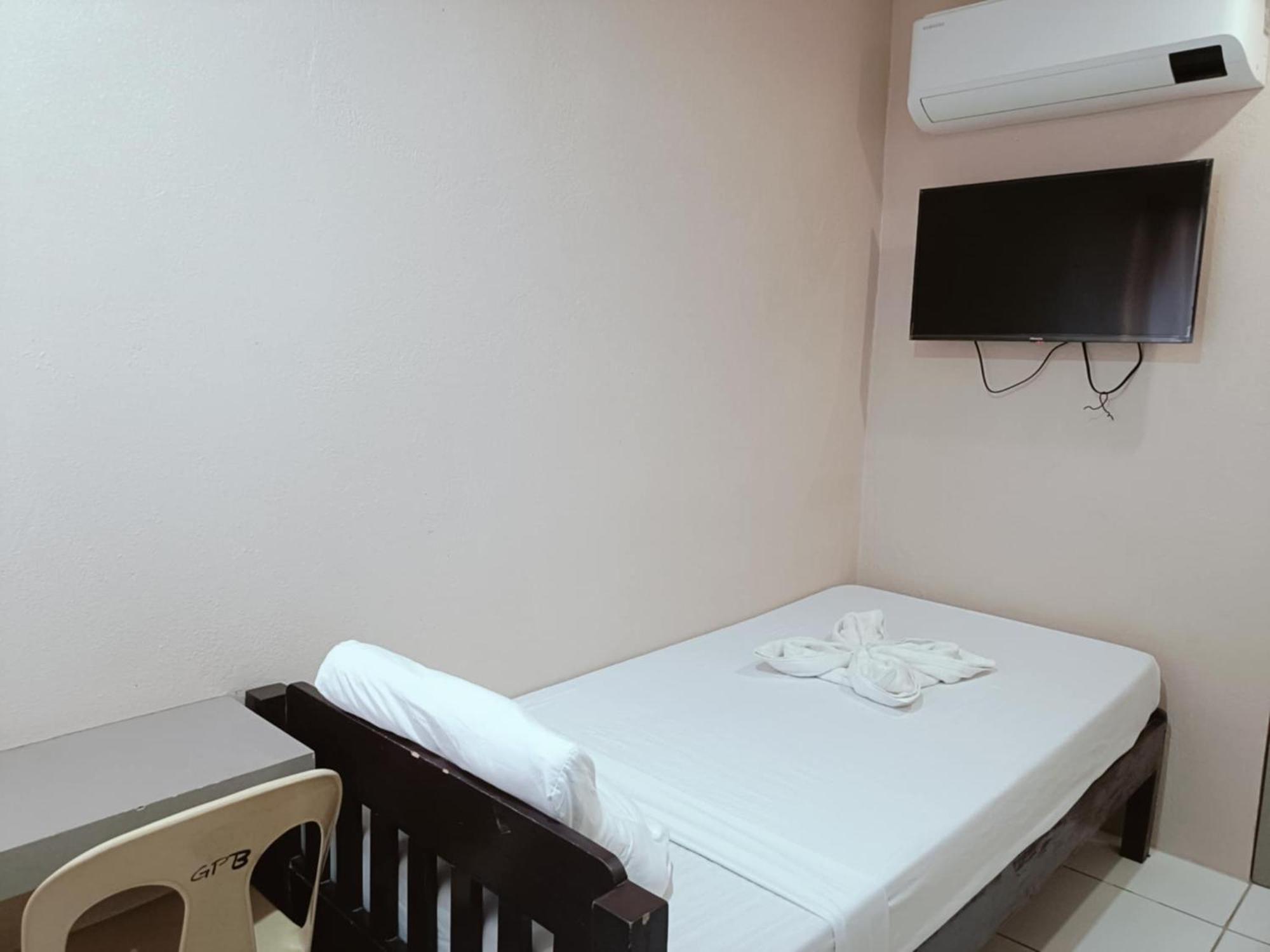 Claytown Pension House Dumaguete City ภายนอก รูปภาพ