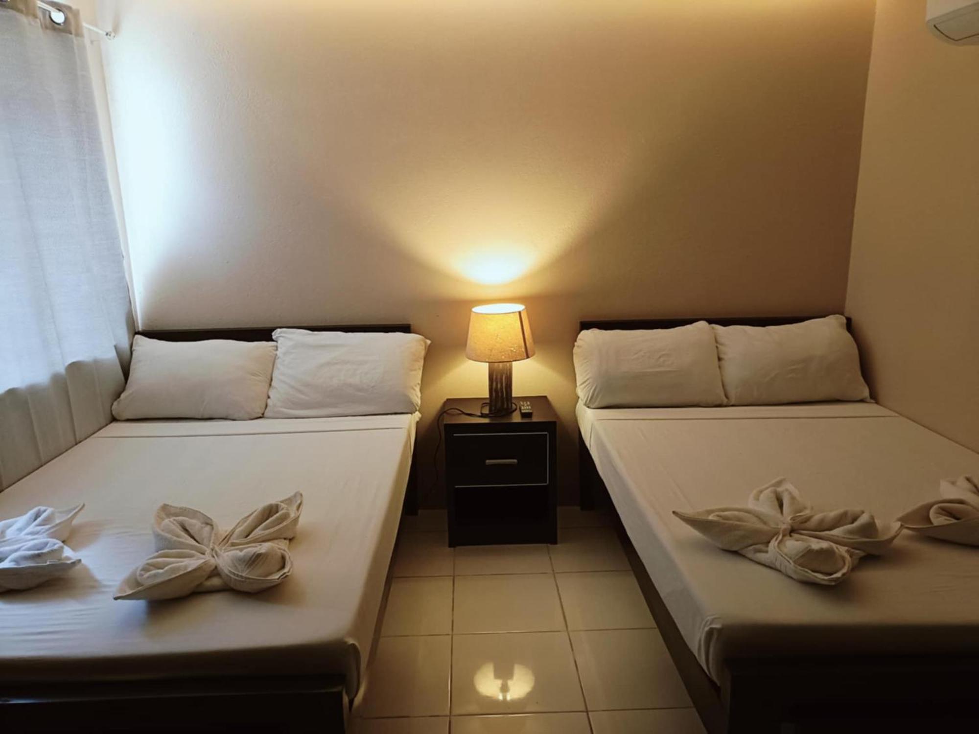 Claytown Pension House Dumaguete City ภายนอก รูปภาพ
